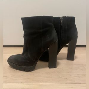 Kenneth Cole Black Suede Platform Boot